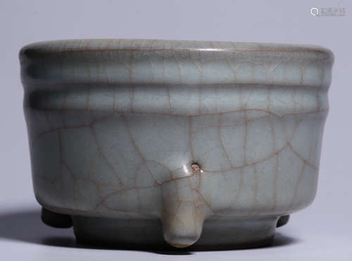 A GUAN YAO GLAZE CENSER