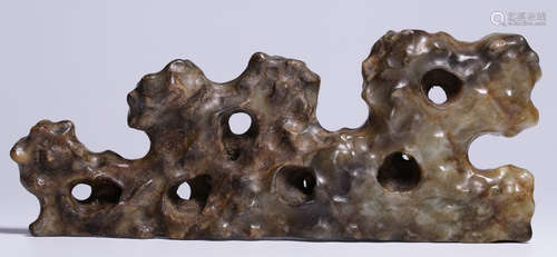 A HETIAN JADE CARVED BRUSH HOLDER