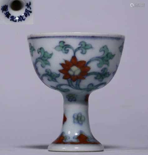 A DOUCAI GLAZE FLOWER PATTERN HIGH STEM CUP