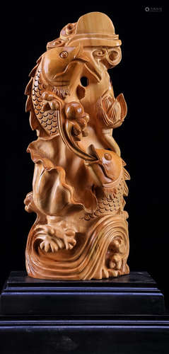 A TAIHANG YABAI WOOD CARVED FISH PATTERN ORNAMENT