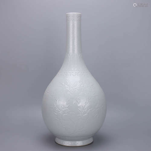 A Chinese White Glaze Peach Pattern Relief  Porcelain Vase