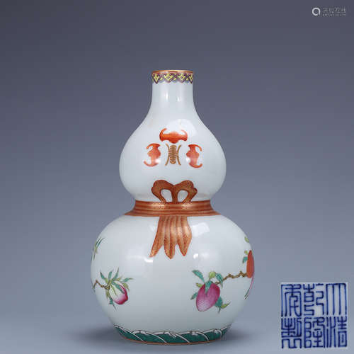 A Chinese Famille Rose Floral Porcelain Gourd-shaped Vase