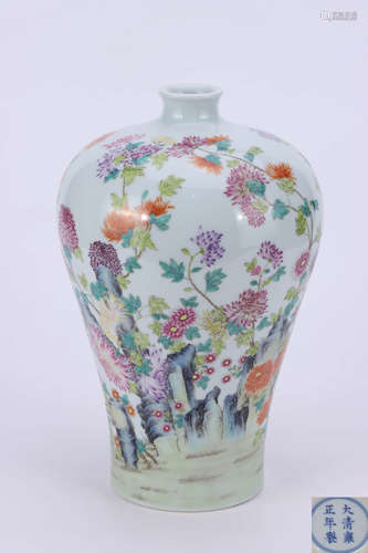 A Chinese Famille Rose Floral Porcelain Vase