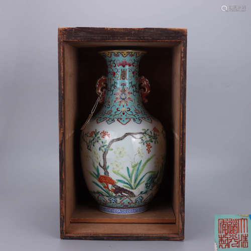 A Chinese Floral Porcelain Double Ears Vase