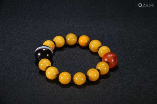 A Chinese Amber Bracelet