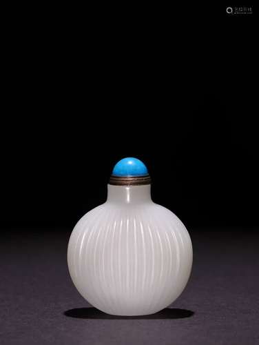 A Chinese Hetian Jade Snuff Bottle