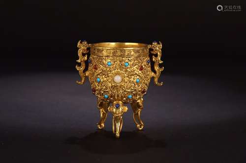 A Chinese Gilt Bronze Cup Embeded Gems