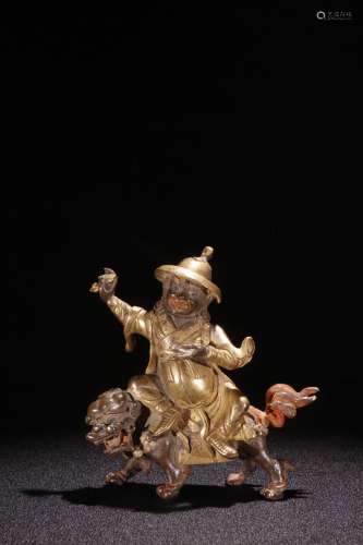 A Chinese Gilt Bronze Statue