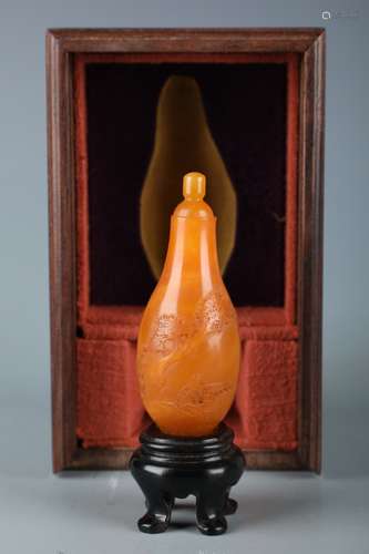 A Chinese Tianhuang Stone Snuff Bottle