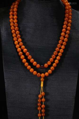 A Chinese Amber Necklace