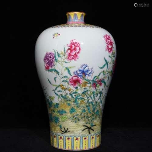 A Chinese Famille Rose Porcelain Meiping Of Floral&Butterfly