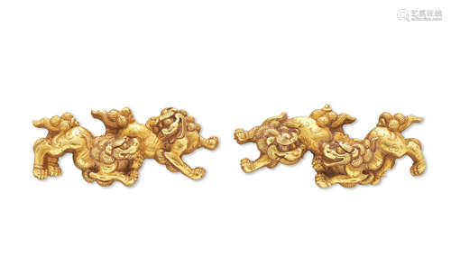 A Goto-school pair of gold menuki Edo period (1615-1868), 18th/19th century