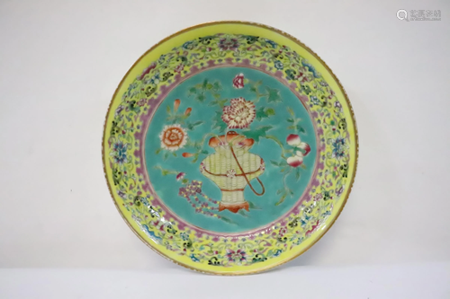 beautiful Chinese famille rose porcelain plate