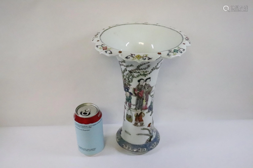 Chinese antique famille rose porcelain vase