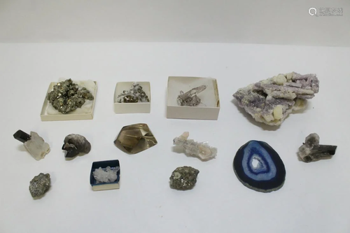 Lot of mineral specimen