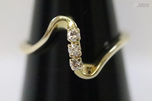 14K Y/G ring set with small diamonds