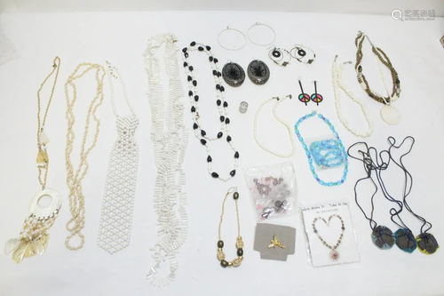 Lot of misc. jewelry