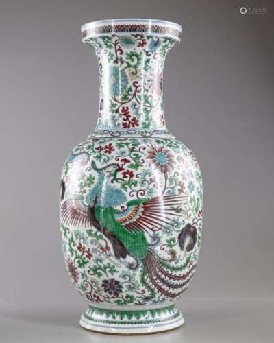 A LARGE CHINESE DOUCAI 'DRAGON' VASE, 19TH CENTURY