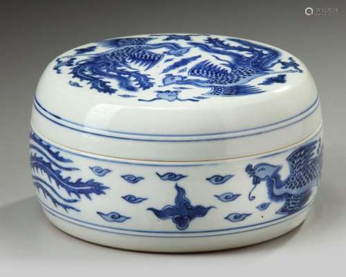 A CHINESE BLUE AND WHITE CIRCULAR 'PHOENIX' BOX AN…