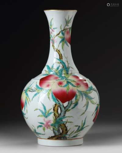 A CHINESE FAMILLE ROSE PEACHES BOTTLE VASE, 19TH 2…