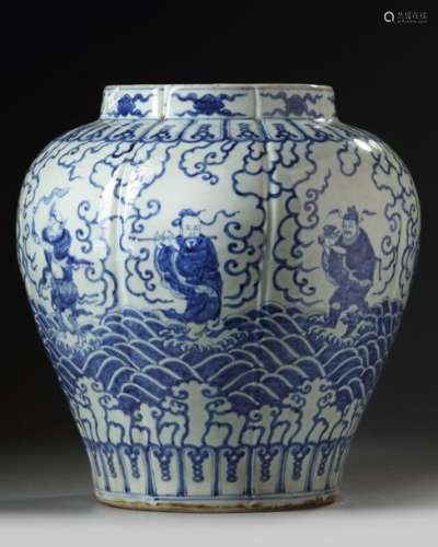 A LARGE CHINESE BLUE AND WHITE LOBED JAR, MING DYN…