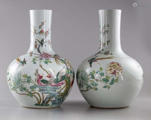 A PAIR OF LARGE CHINESE FAMILLE ROSE 'BIRDS AND FL…