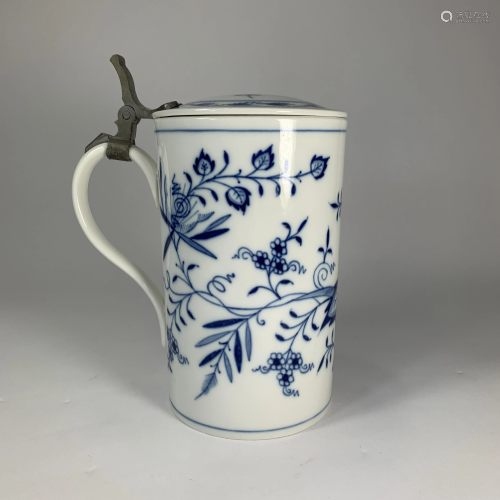 A Large Antique Meissen Blue & White Porcelain Stein
