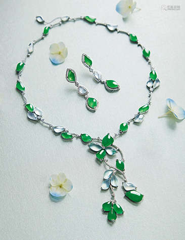 天然满绿及冰种翡翠配钻石吊坠项链及耳环套装