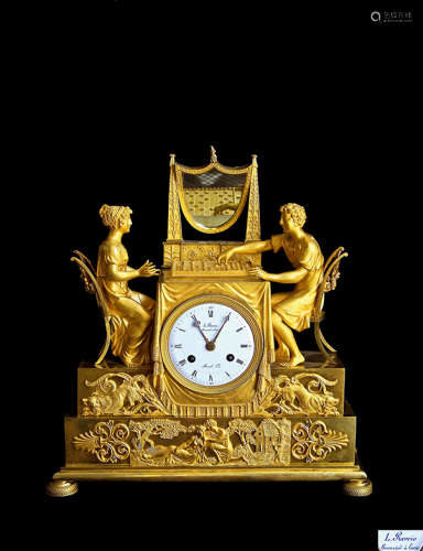 约1810年 帝国造型铜鎏金情人对棋座钟