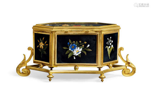 约1870年 法国 拿破仑三世时期 硬石镶嵌铜鎏金首饰盒