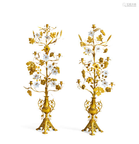 约1880年 英国 维多利亚时期 白瓷装饰黄铜烛台 （一对）