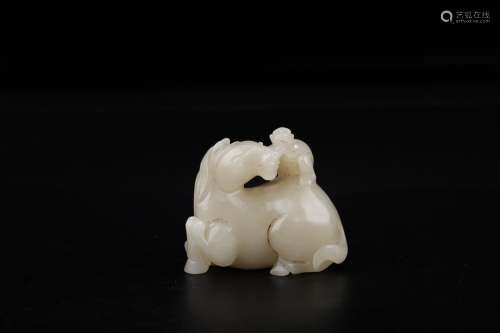 A Chinese Hetian Jade Pendant Of Horse