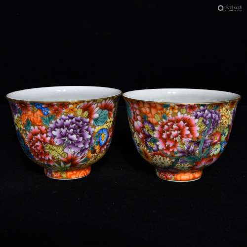 Pair Of Chinese Porcelain Enameled Bowls Of Floral Pattern