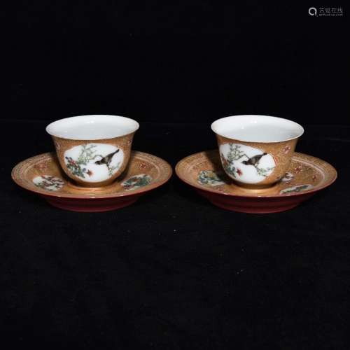 Pair Of Chinese Porcelain Enameled Bowls Of Floral Pattern