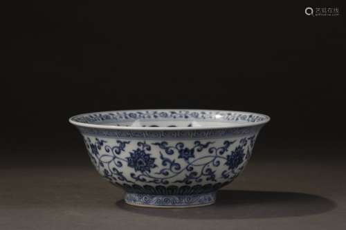 A Chinese Porcelain Blue And White Floral Pattern Bowl