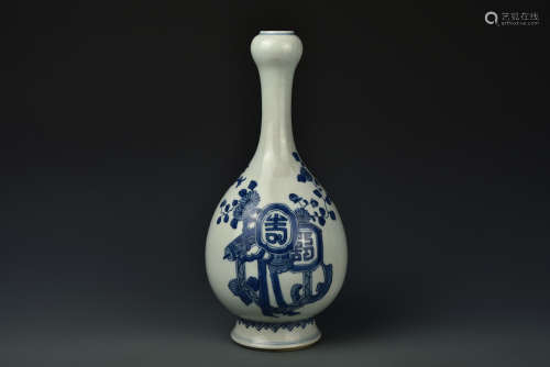 A BLUE AND WHITE GARLIC MOUTH VASE QING DYNASTY