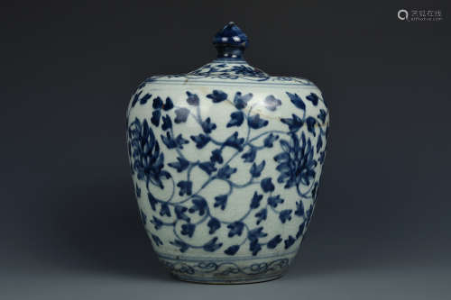 A BLUE AND WHITE TEA CADDY QING DYNASTY