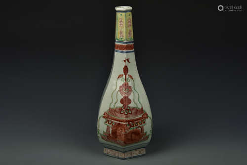 AN OVERGLAZE VASE QING DYNASTY