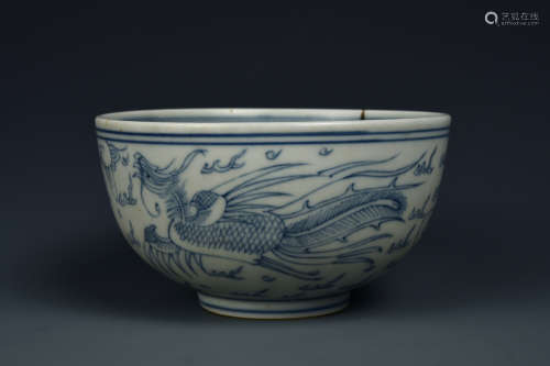 A BLUE AND WHITE BOWL QING DYNASTY