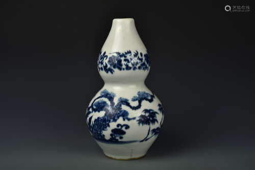 A BLUE AND WHITE VASE QING DYNASTY