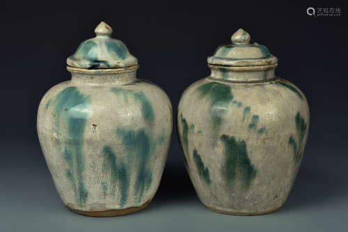 PAIR GREEN GLAZE SPLASHED JARS QING DYNASTY AND BEFORE