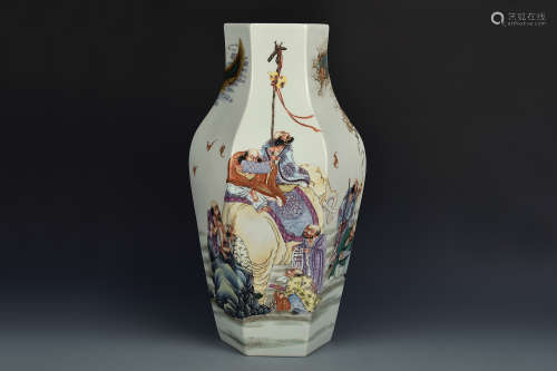 AN EXTREMLY RARE FAMILLE ROSE VASE QIANLONG PERIOD
