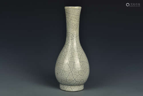 A GE VASE QING DYNASTY