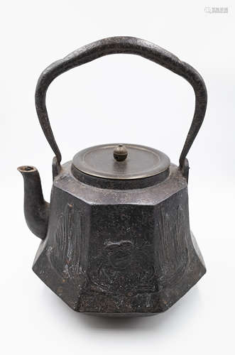 JAPANESE IRON TEAPOT MEIJI PERIOD