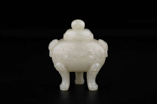 CHINESE CARVED HETIAN JADE TRIPOD CENSER