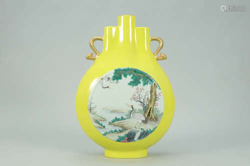 QIANLONG MARK, CHINESE YELLOW GLAZED FAMILLE ROSE MOONFLASK