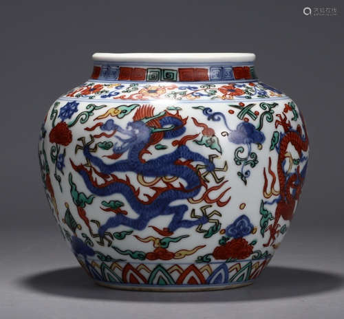 JIAJING MARK, CHINESE WUCAI COLORED DRAGON JAR