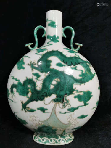 QIANLONG MARK, CHINESE TRICOLOR DRAGON MOONFLASK