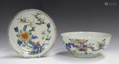A Chinese famille rose export porcelain saucer dish, Qianlong period, painted and gilt with