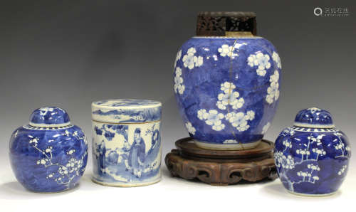 A Chinese blue and white export porcelain ginger jar, Kangxi period, painted with prunus, height
